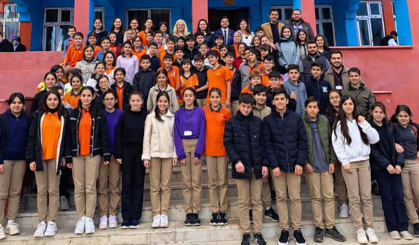 Köy okulunda bilim ve sanat buluşması