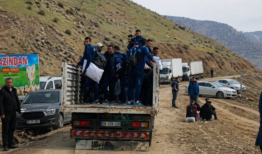 Hakkari takımı deplasman maçına böyle gitti!