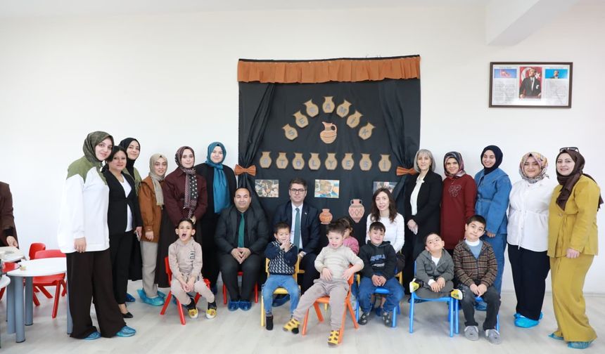 Erciş’te otizm farkındalık etkinliği