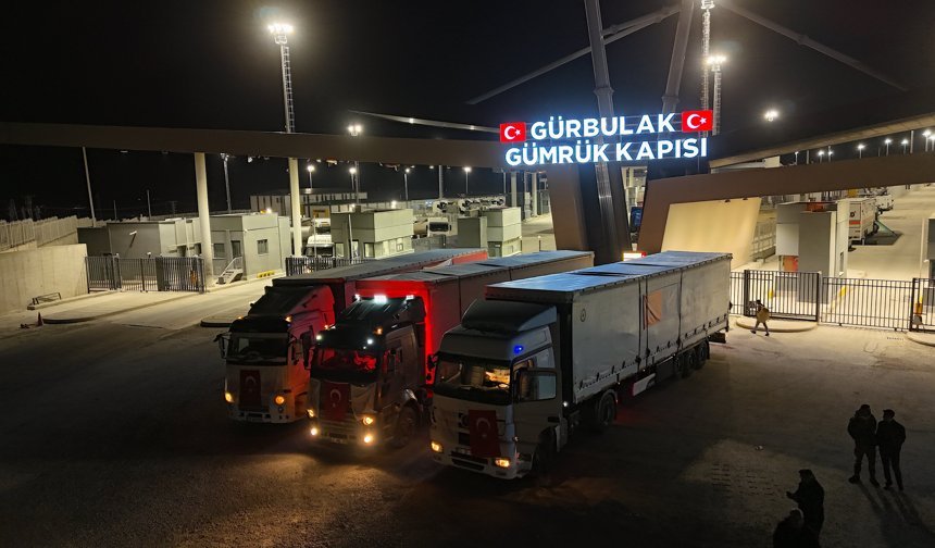 Tıbbi yardım yüklü tırlar İran’a geçiş yaptı