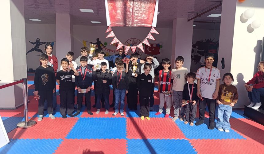 Hakkari’de Okçuluk yarışması gerçekleştirildi