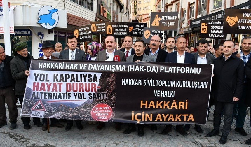 Hakkari'deki STK'lardan Cumhurbaşkanı'na yol çağrısı