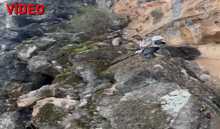 Hakkari’de pancar toplarken mahsur kalan genç kurtarıldı