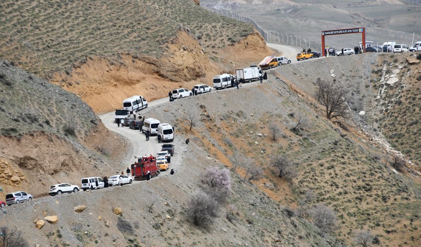 Hakkari-Van yolu saat 17:00’de trafiğe kapatılacak