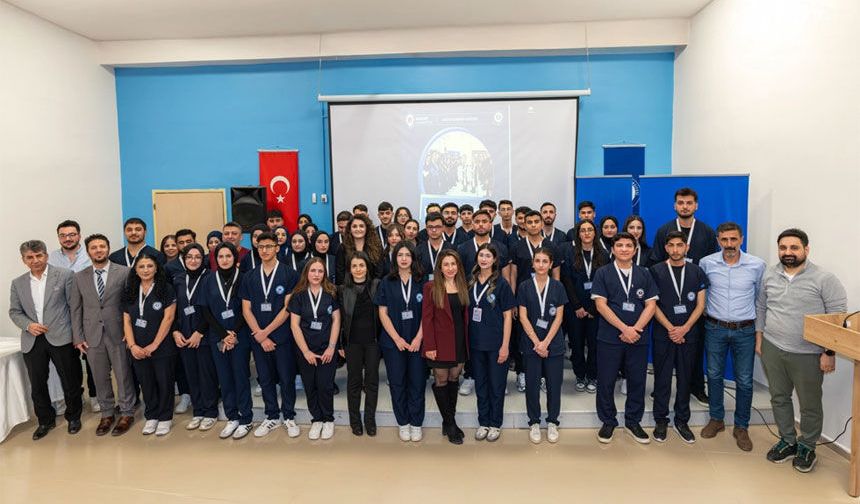 Hakkari'de hemşire adayları yemin etti