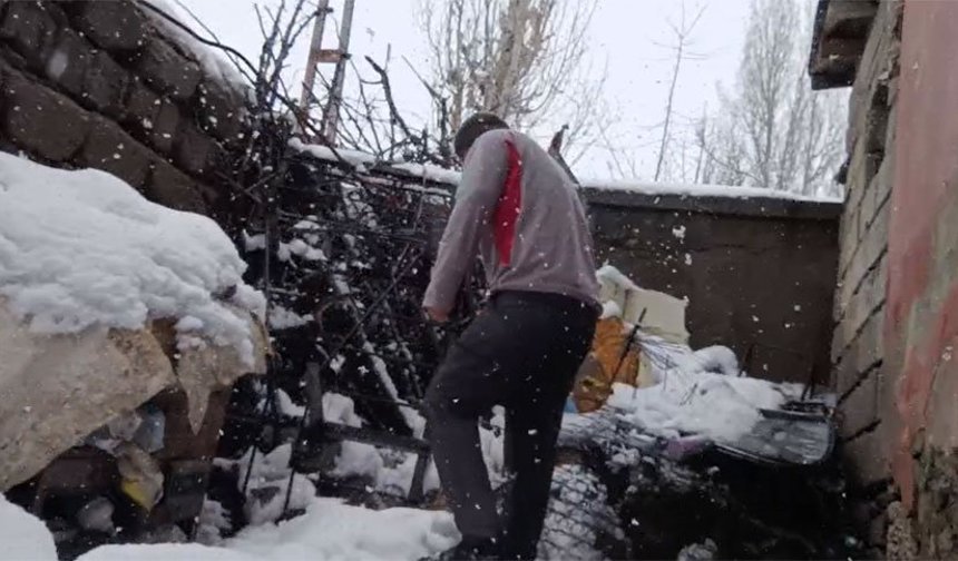 Hakkari'de bitmeyen kış hurdacıları mağdur etti