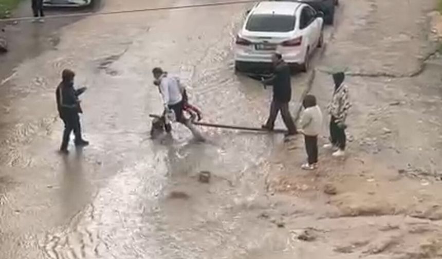 Mardin’de sağanak hayatı durma noktasına getirdi