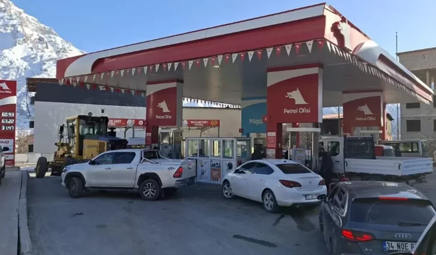 Hakkari'de araç sahiplerine müjde! 8 lira indirim geliyor