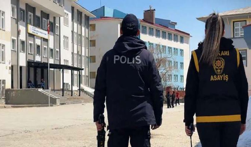 Hakkari'de okullarda güvenlik önemleri artırıldı
