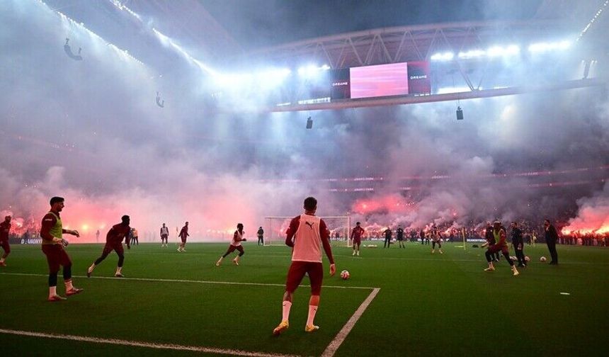 Galatasaray Samsunspor maçı için sahaya indi
