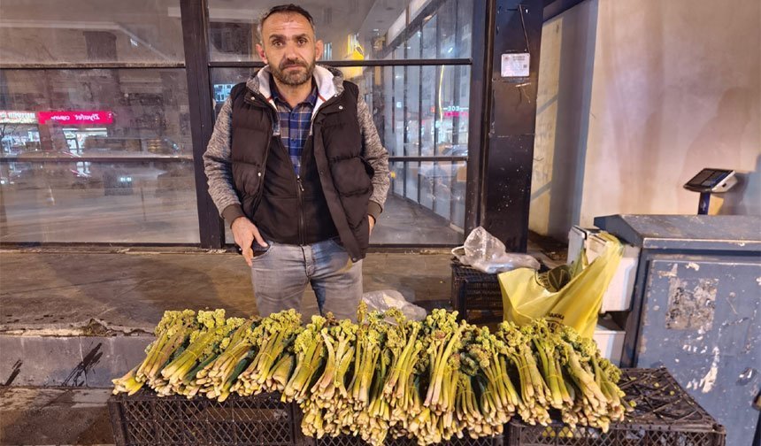 Hakkari uçkunu piyasaya çıktı: Destesi 200 TL'den satılıyor