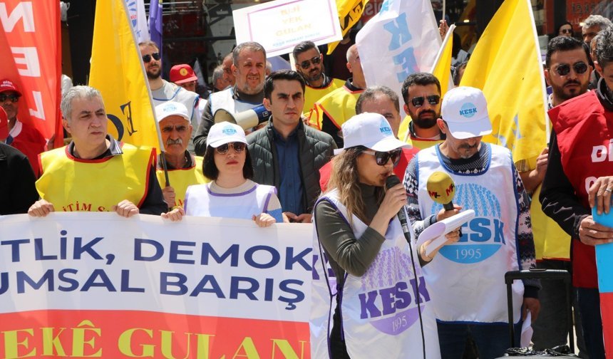 Hakkari’de 1 Mayıs’ta emek ve demokrasi talepleri yükseldi