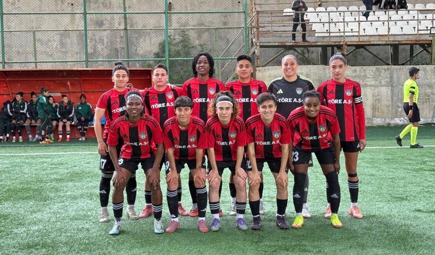 Yüksekova Spor üç puanı üç golle aldı