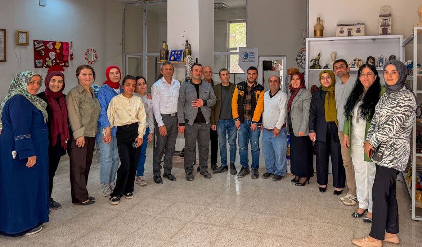 Vali Taşyapan'ın eşi Nesibe Taşyapan İŞGEM'i ziyaret etti