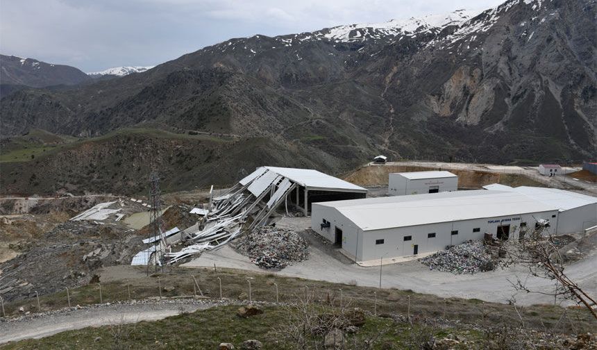 Bakanlık heyeti heyelan bölgesinde inceleme yaptı