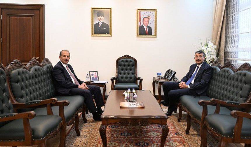 Vali Taşyapan Bakan Yardımcısı Çelik'i ziyaret etti