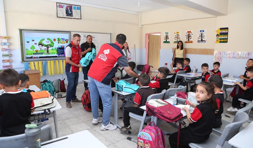 Hakkari'deki öğrencilere anlamlı destek