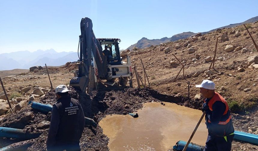 Hakkari Belediyesi Berçelan’da kış hazırlığına başladı