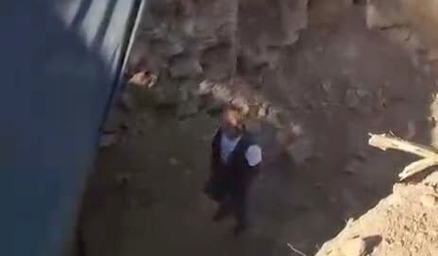 Çilek bahçesinde kaçak kazıya suçüstü: 6 gözaltı