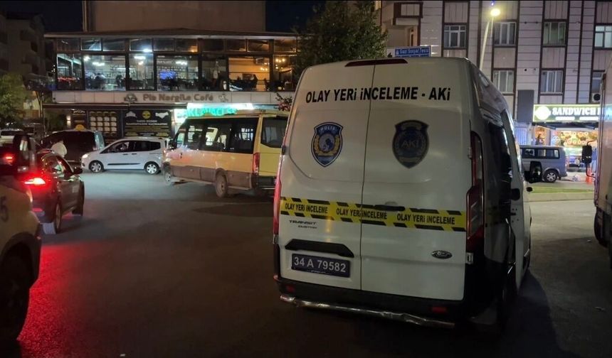 Sultangazi’de, eşiyle telefonda görüştüğünü iddia ettiği kişiyi silahla vurdu