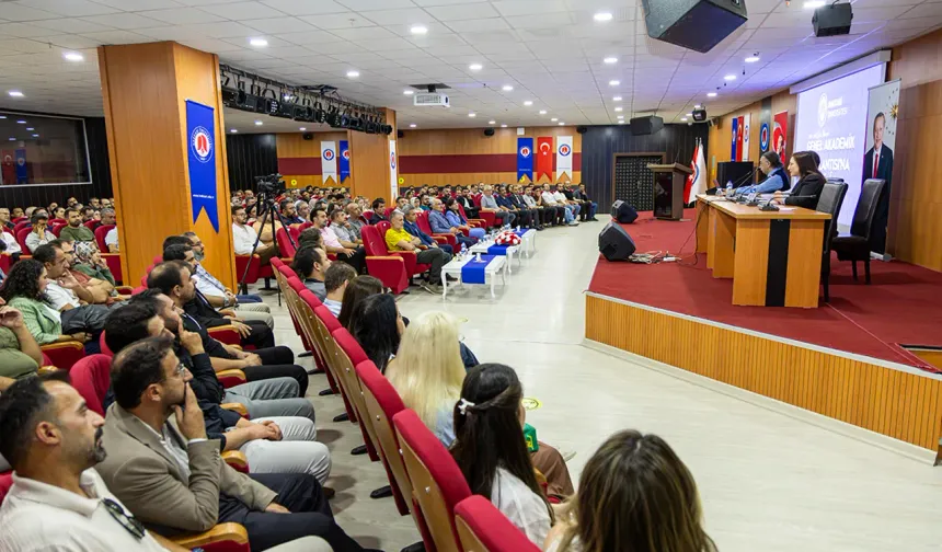 Hakkari Üniversitesi’nde 2026-2027 Akademik Yılı Toplantısı düzenlendi