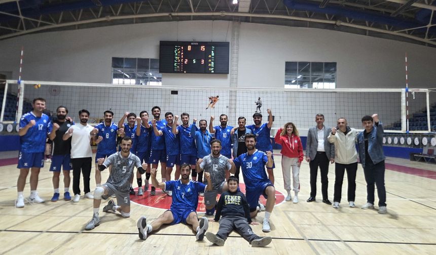Hakkari Gençlik Merkezi Spor Kulübü, Van ekibini yendi