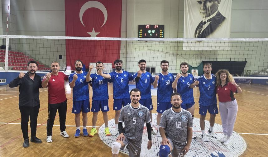Hakkari Gençlik Merkezi Spor Kulübünden Karahanlı’ya teşekkür