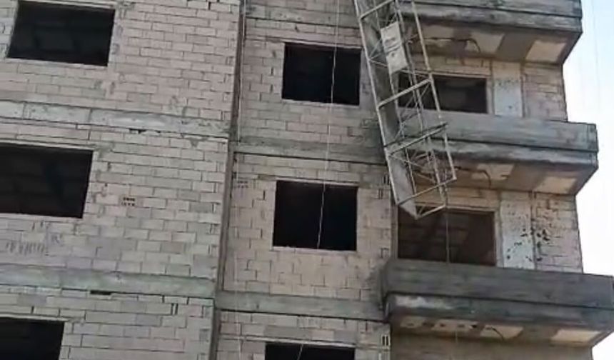 İnşaat işçisi 2 kardeş, iskeleden düştü; 1 ölü, 1 yaralı