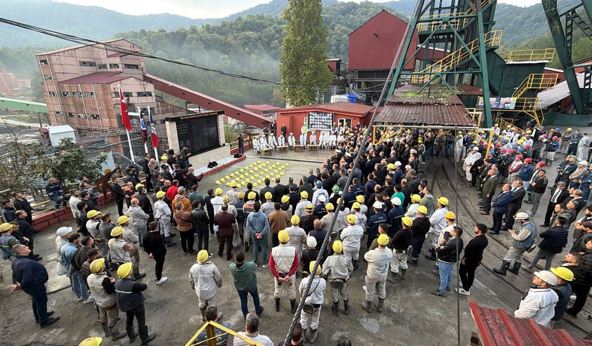 Maden faciasında ölen 43 işçi anıldı
