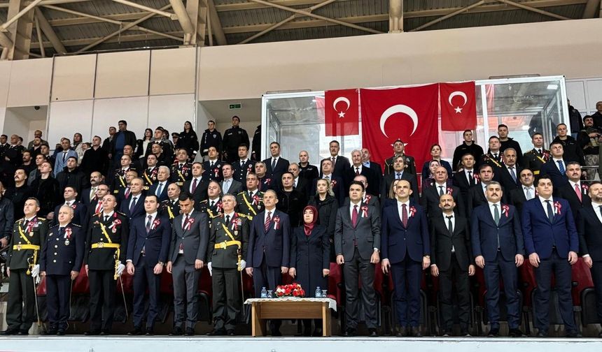 Hakkari’de Cumhuriyet coşkusu: 103’üncü yıl  kutlandı