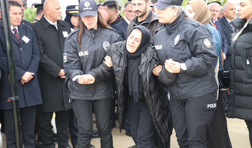 Hakkari-Van yolundaki kazada şehit olan polis Tayfun Akalan Ankara’ya uğurlandı