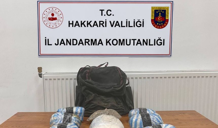 Hakkari’de iki ayrı operasyon: Eroin, metamfetamin ve skunk ele geçirildi