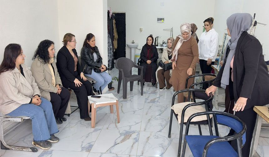 Yüksekova Eşbaşkanı Kırmızıgül’den kadın terzilere ziyaret