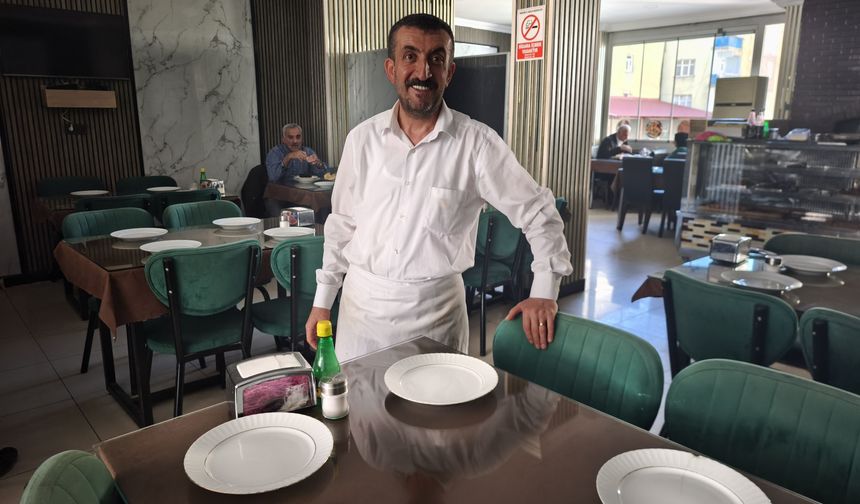 Hakkari'deki kısmı elektrik kesintisi esnafı mağdur etti