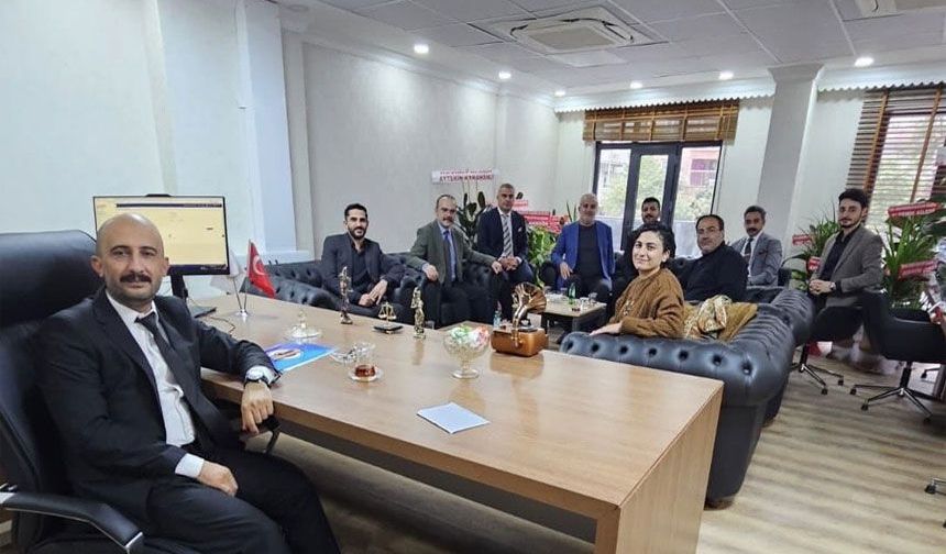 Hakkari ÖHD’den Baroya tebrik ziyareti