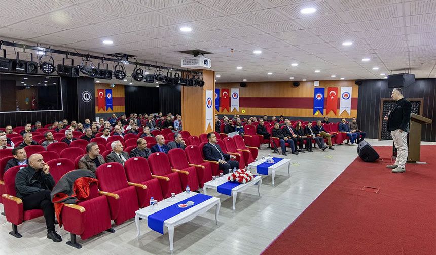 Hakkari Üniversitesinde etkili iletişim eğitimi düzenlendi