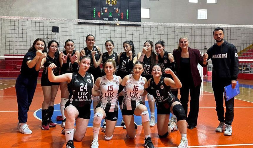 Hakkari ekibi galibiyetini Karahanlı’ya hediye etti