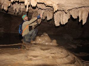 BALKAYA DAĞI’NDA MUAZZAM BİR MAĞARA KEŞFEDİLDİ