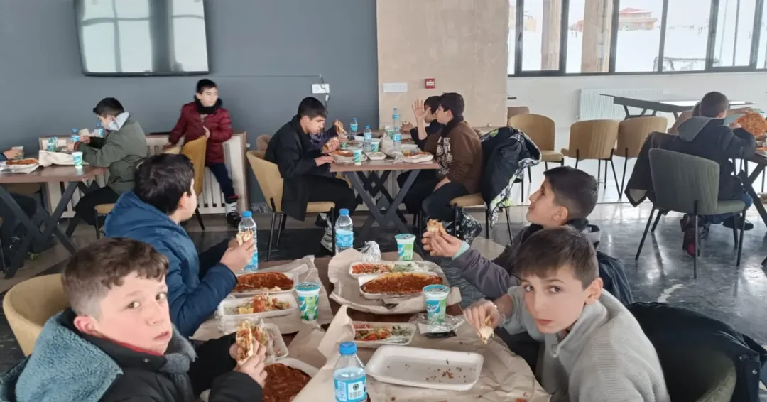 619889989 18089352917086587 8296844974577623735 N