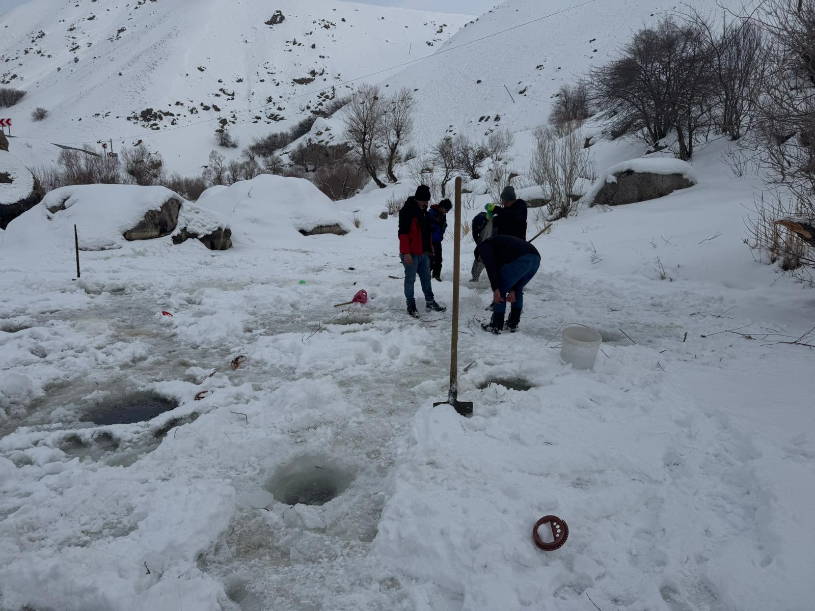 Hakkari Haber - Balık Tutma