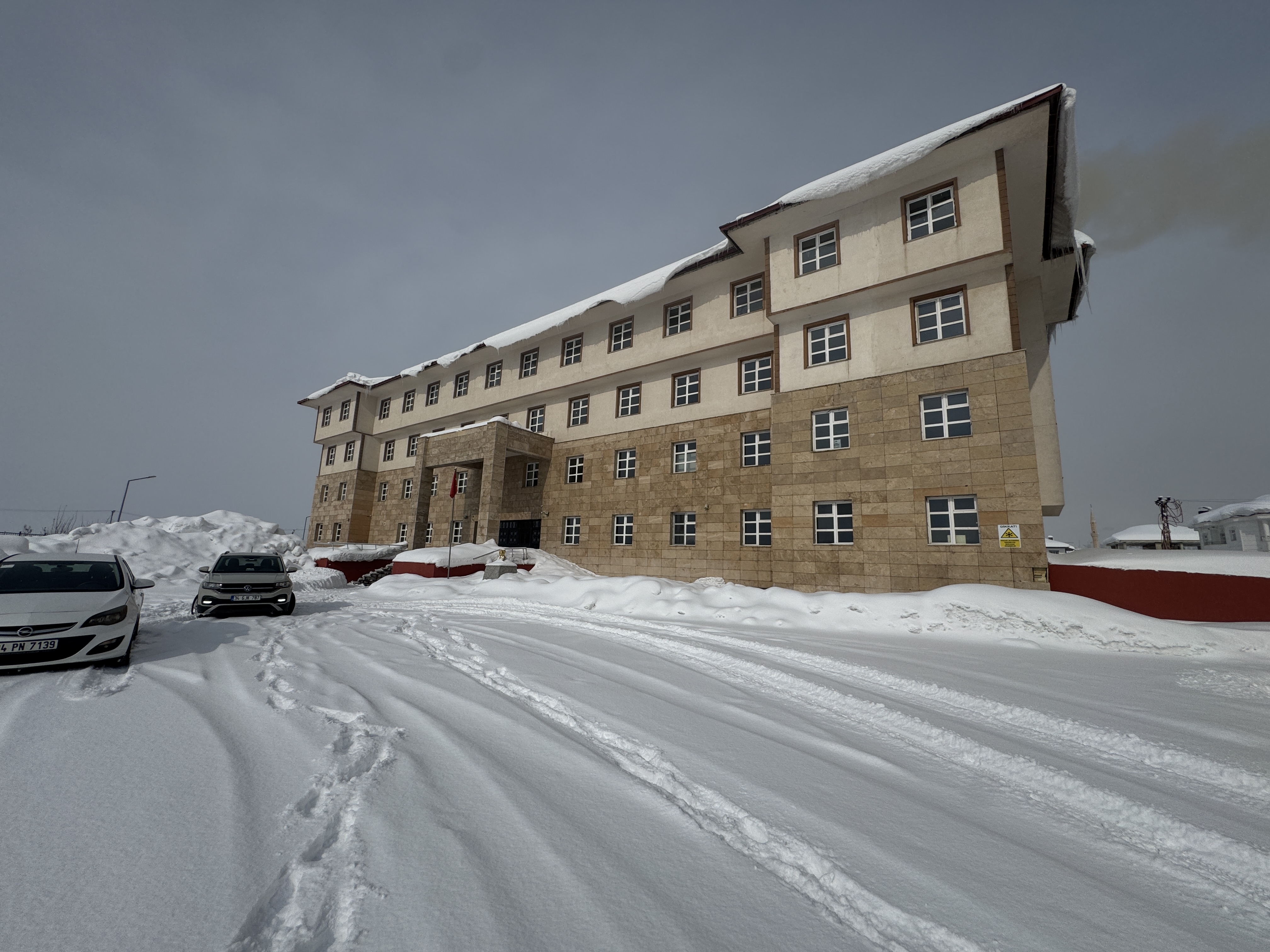 A A 20260127 40378526 40378522 H A K K A R I L I L I S E O G R E N C I L E R I B I Z D E Y A P A B I L I R I Z D I Y E R E K R O B O T T A K I M I K U R D U