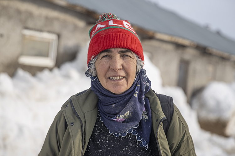 Ovacık’ta 2,5 metre kara rağmen üretim sürüyor