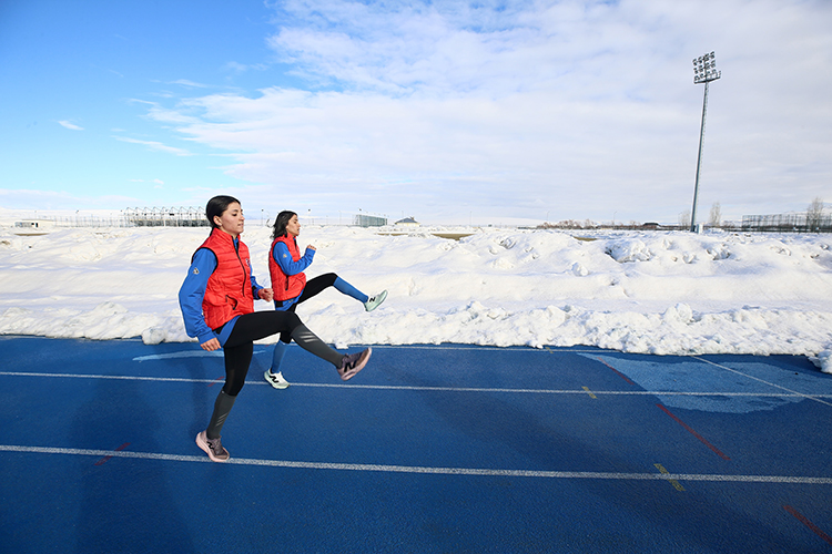 Türkiye rekortmeni Elif’in gözü kürsüde