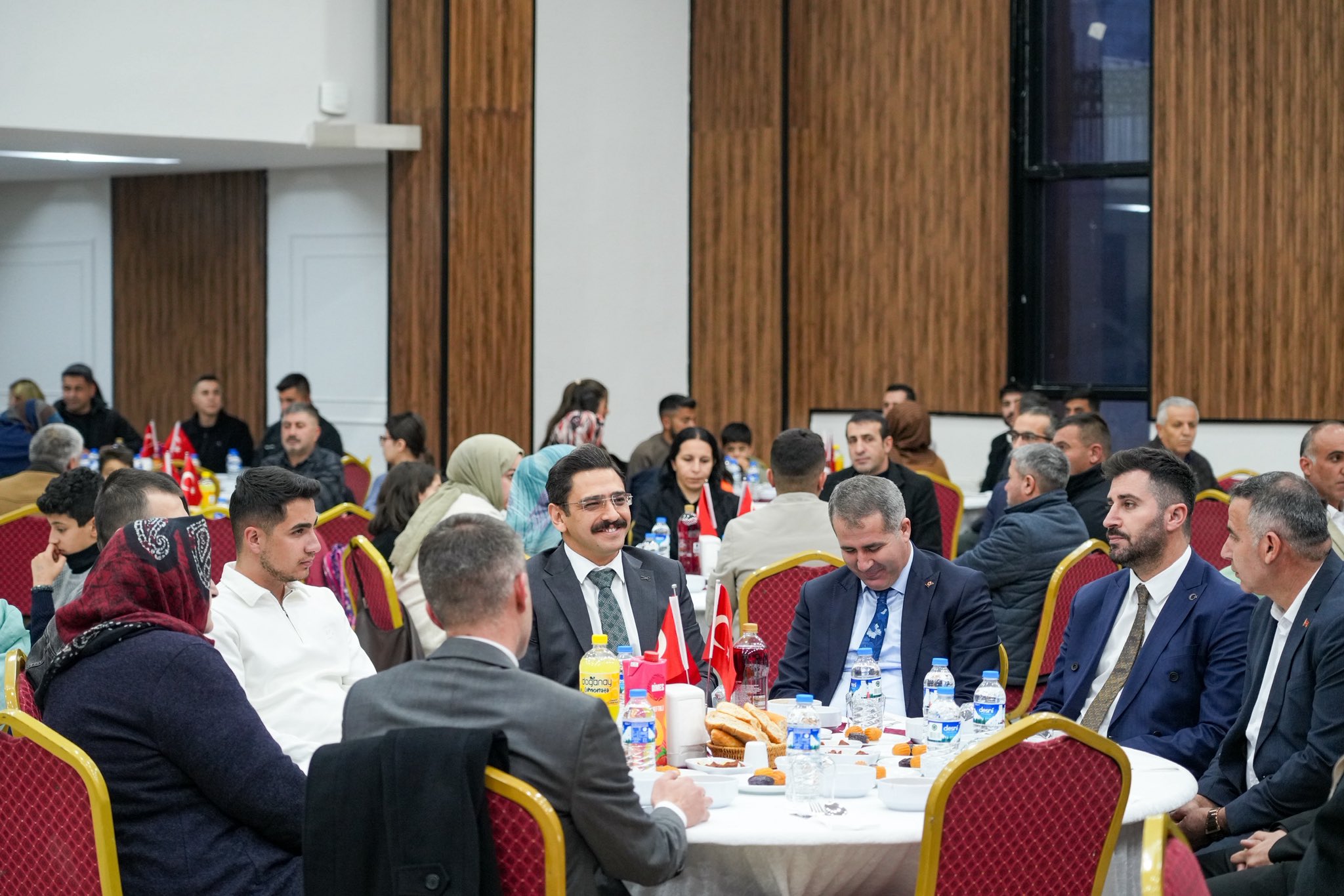 Hakkari’de şehit aileleri ve gaziler iftarda buluştu