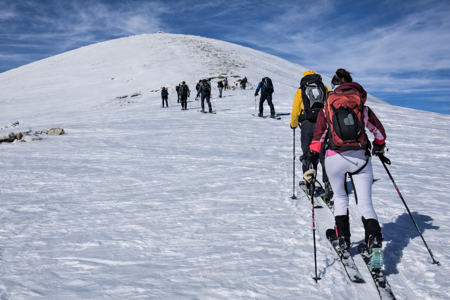 Avrupalı 15 dağcı dağ kayağı için Hakkari’de