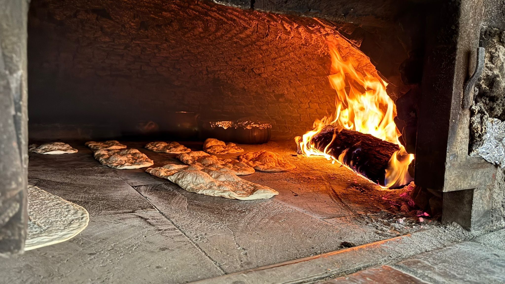 Siirt'te ramazanda fırınlarda tepsi ve güveç yoğunluğu