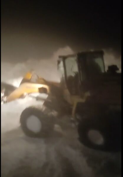 Tipide mahsur kalan işçiler 7 saat sonra kurtarıldı