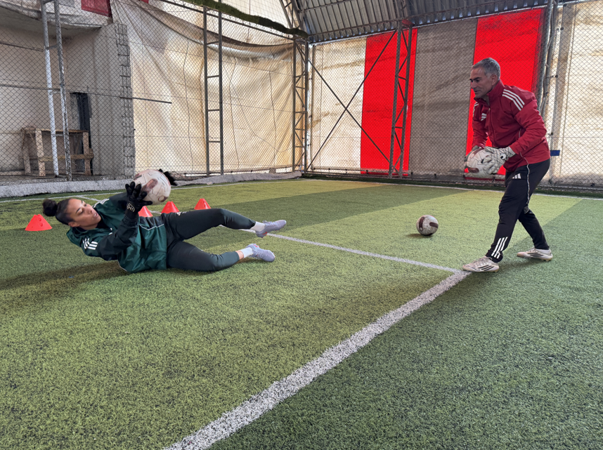 Yüksekovaspor Kadın Futbol Takımı1