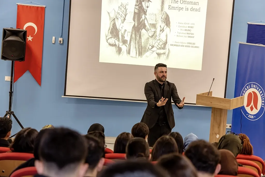 Üniversitede 18 Mart Çanakkale söyleşisi düzenlendi