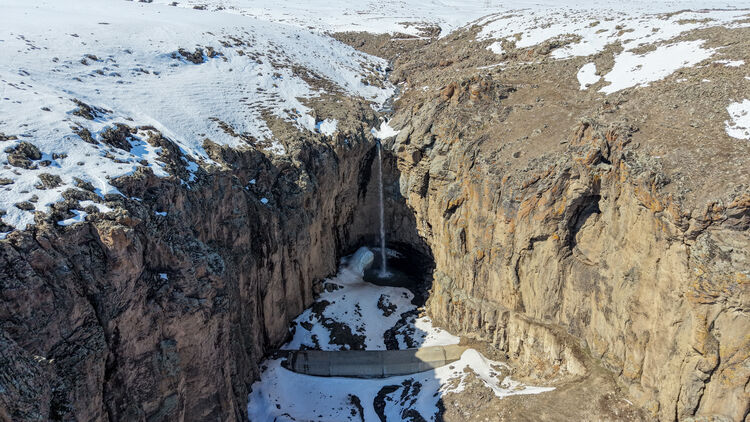 Yaşar Kemal Şelalesi yeniden akmaya başladı